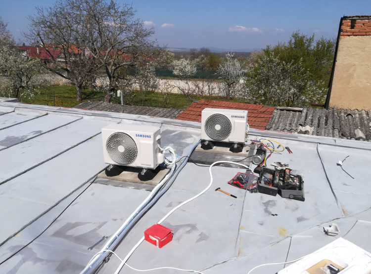 Samsung Wind-Free Uherský Ostroh